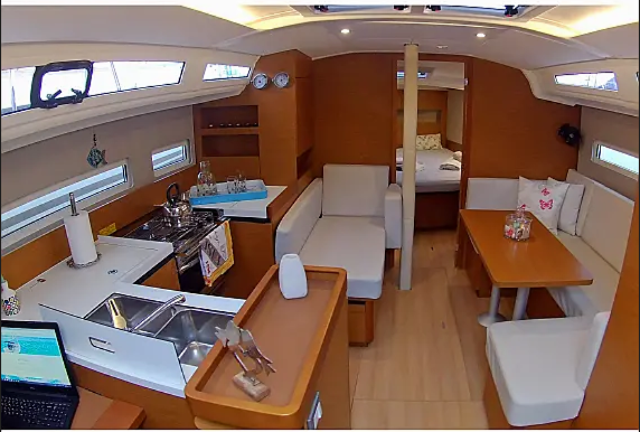 Sun Odyssey 410 - 3 cab. Evelina